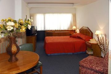 Фото Art Deco Hotel And Suites