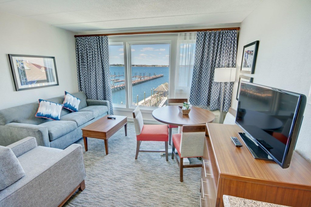 Фото Wyndham VR Inn On The Harbor