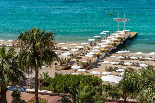 Гостиница Carlton Cannes в Каннах