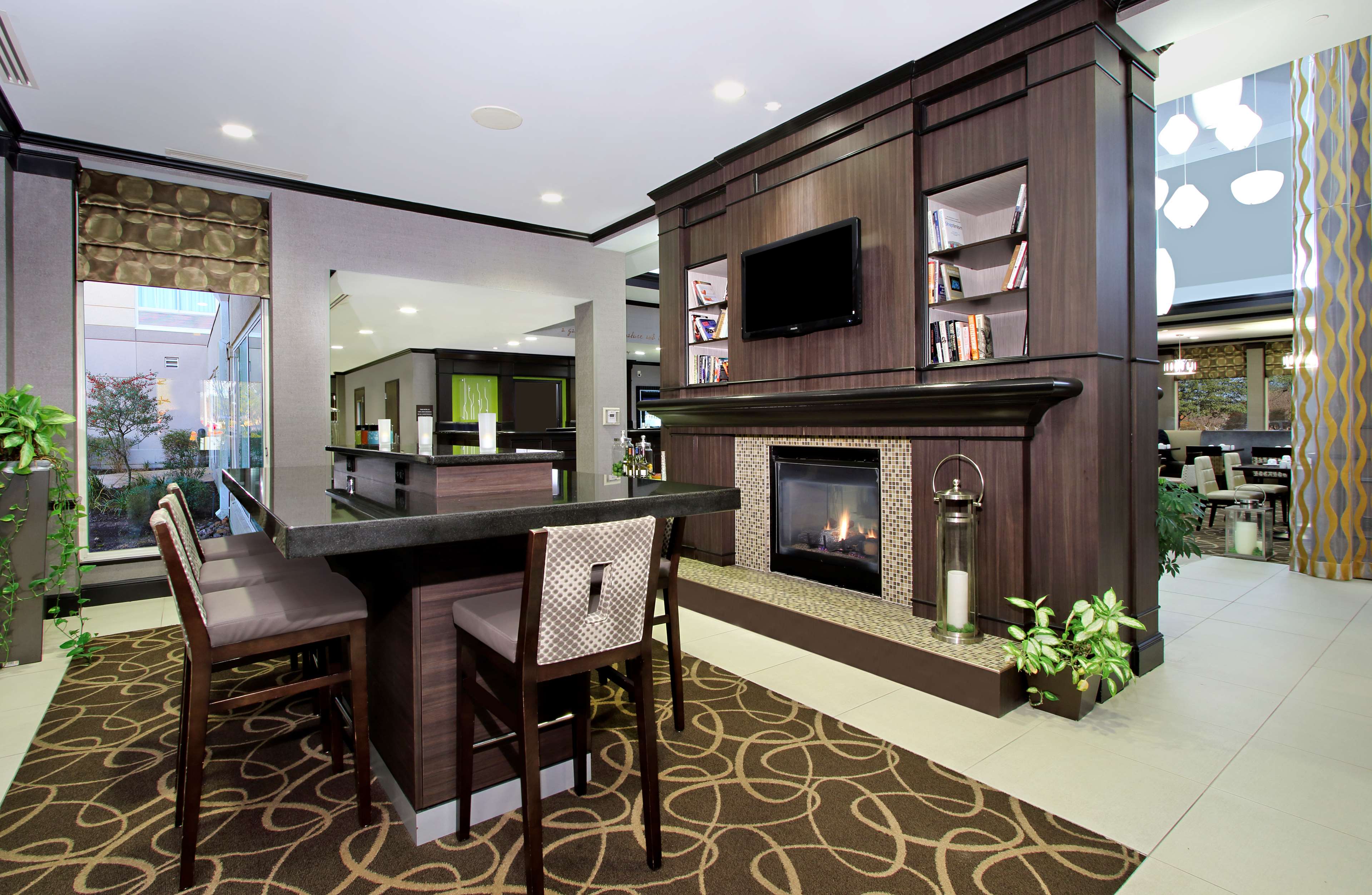 Фото Hilton Garden Inn Austin Nw/Arboretum