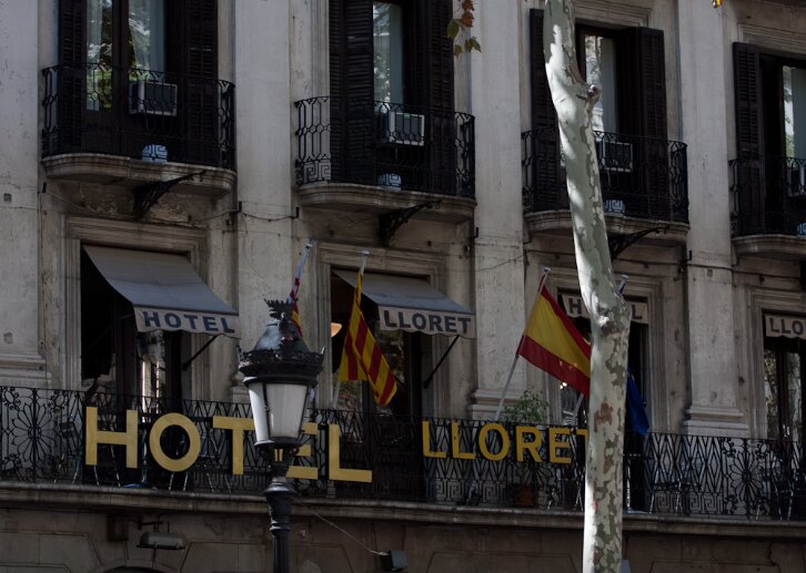 Гостиница Hotel Lloret Ramblas в Барселоне