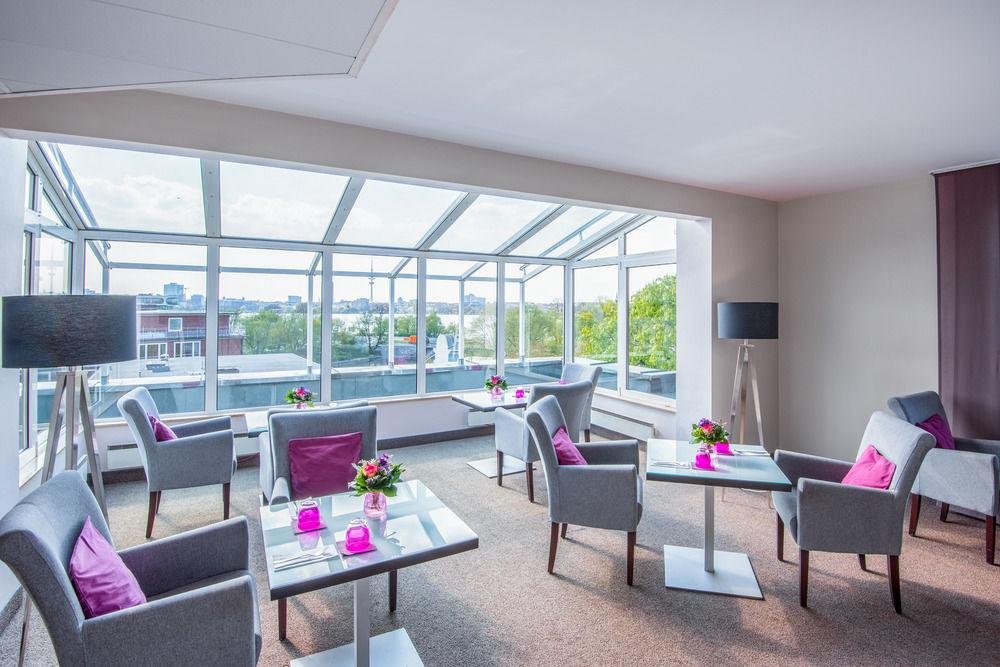 Фото Crowne Plaza City Alster