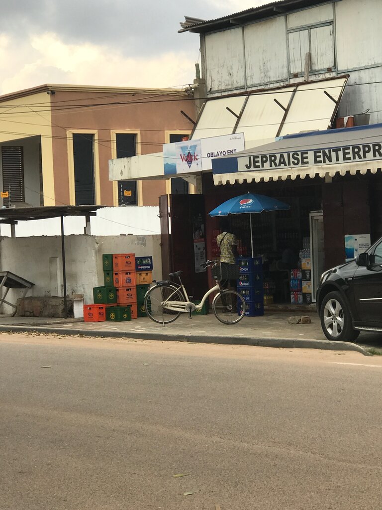 Supermarket Oblayo ent, Accra, photo
