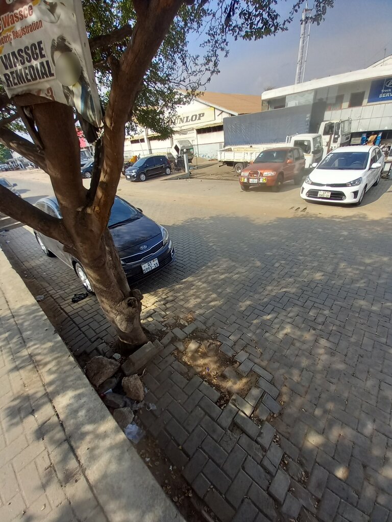 Car service, auto repair Truck & Bus service, Accra, photo