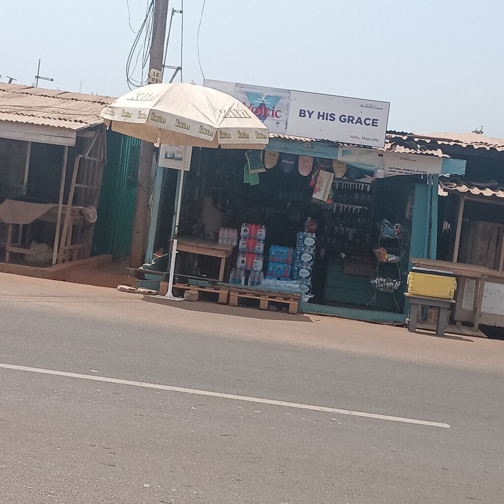 Alcoholic beverages By His Grace, Accra, photo