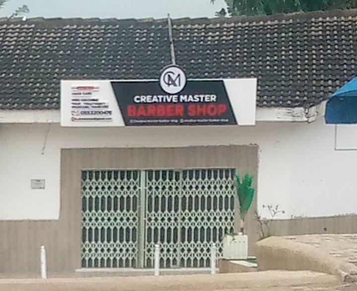 Barber shop Creative Masters, Accra, photo