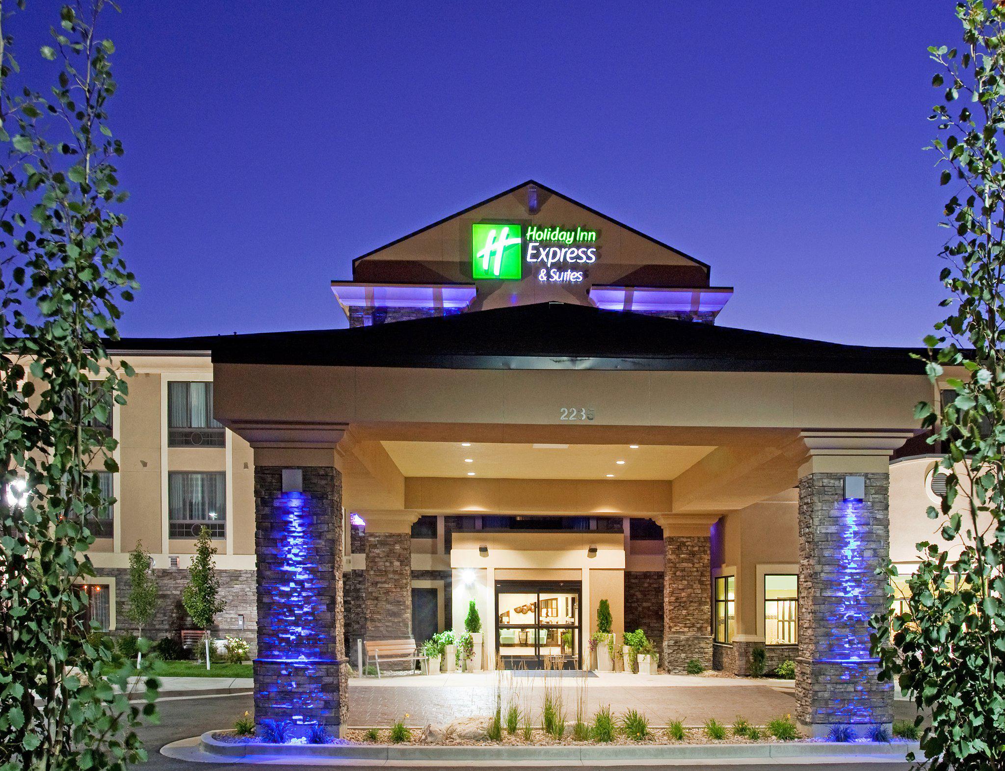 Фото Holiday Inn Express Hotel & Suites Logan, an Ihg Hotel