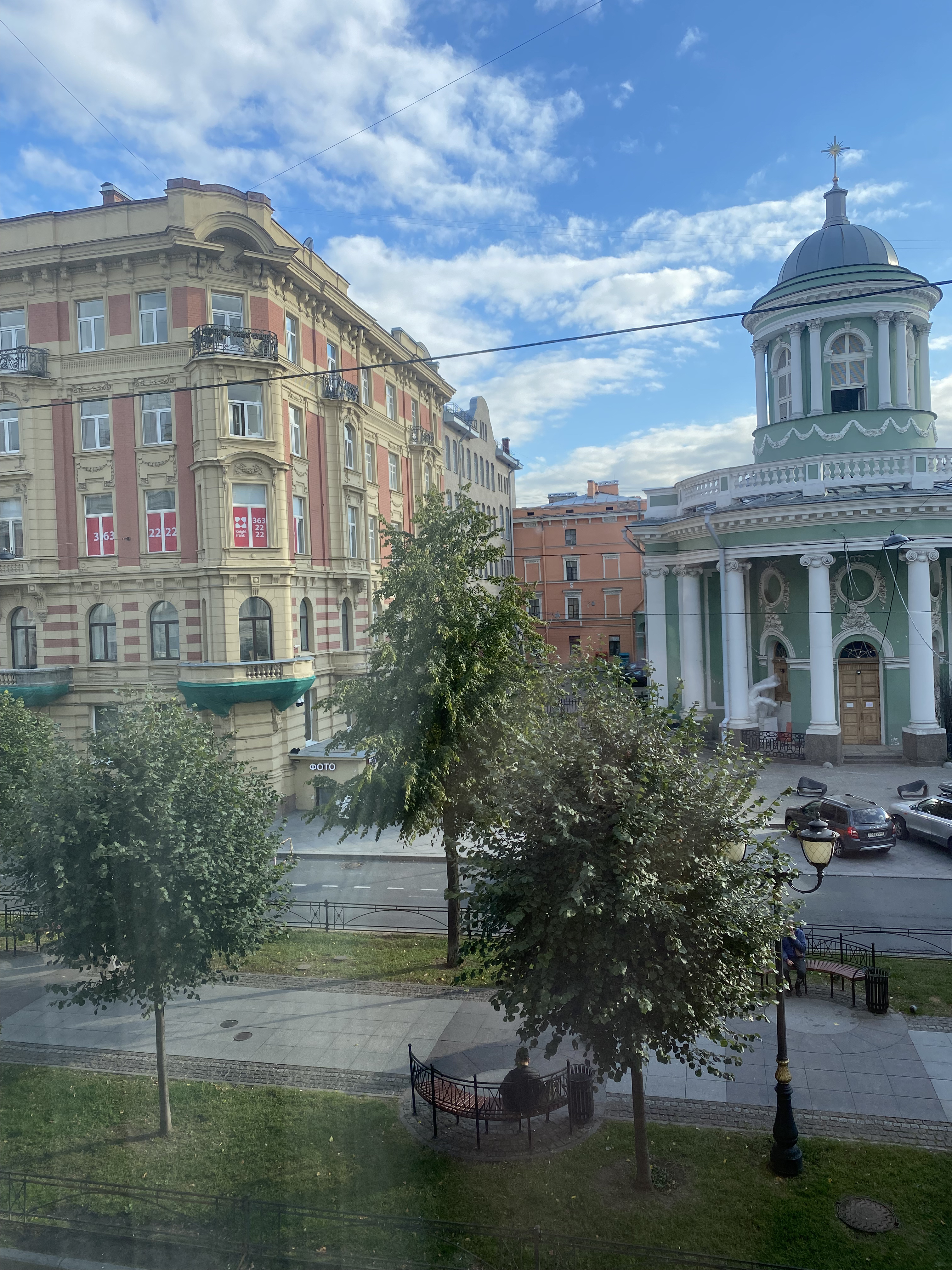 Фото F12 Apartments