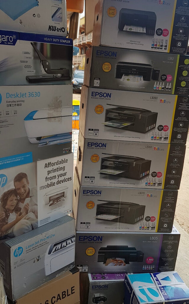 Stationery store Kus Bee Ent, Kumasi, photo