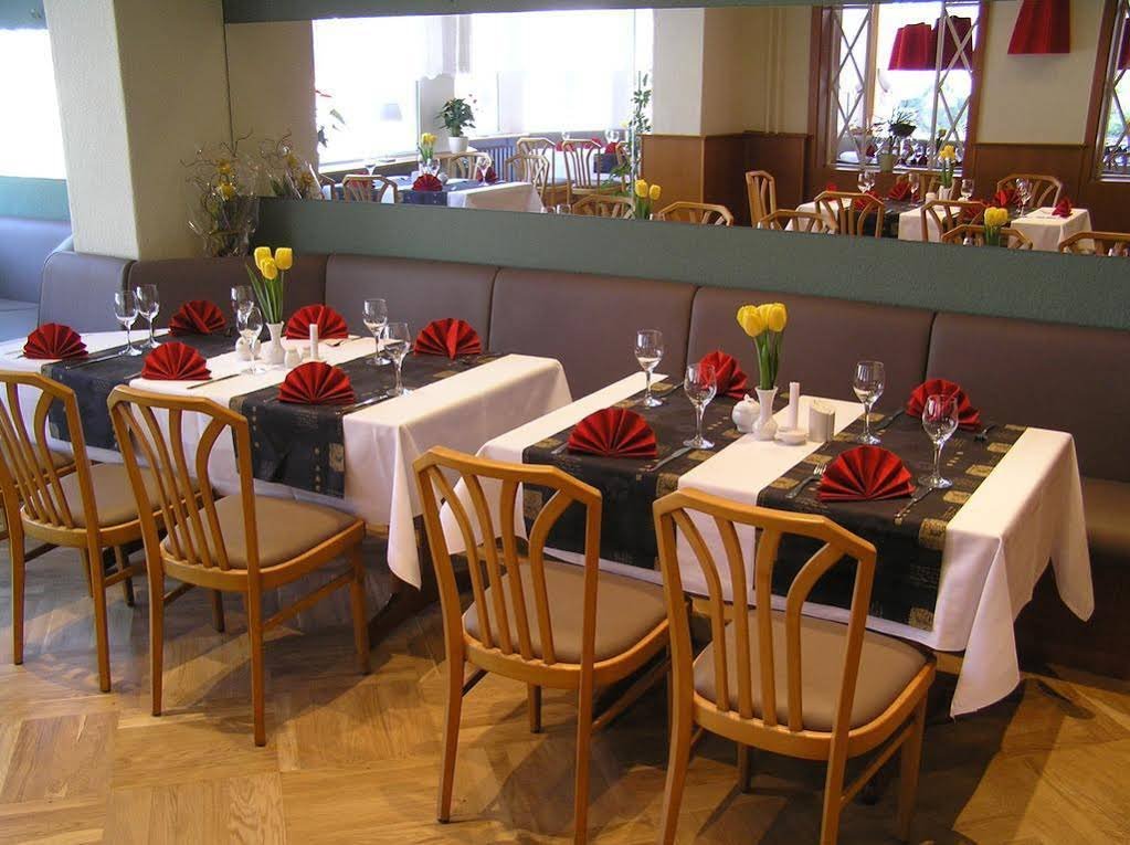 Фото Hotel Sächsisches Haus