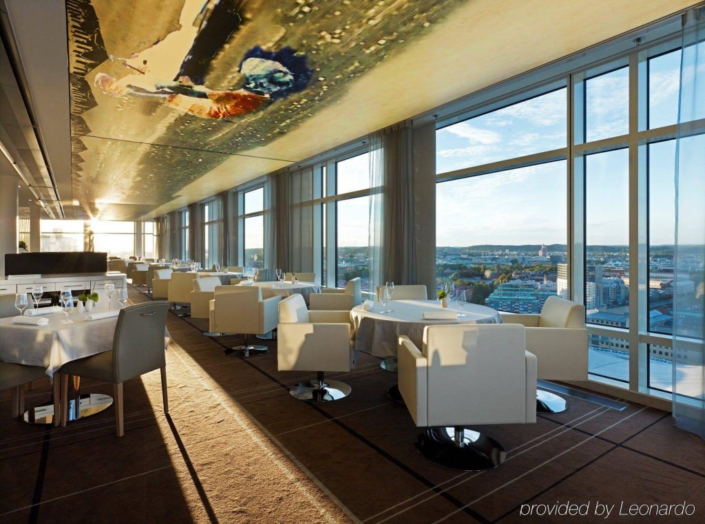 Фото Upper House