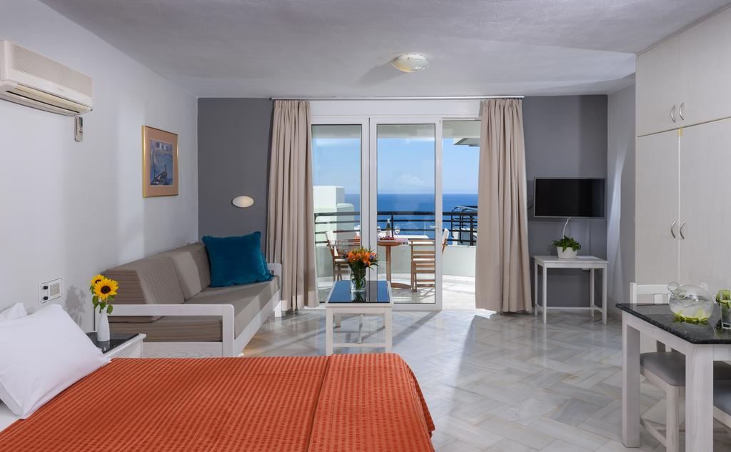 Фото 94345594075