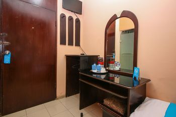 Фото Airy Asemka Toko Tiga Seberang 27 Jakarta