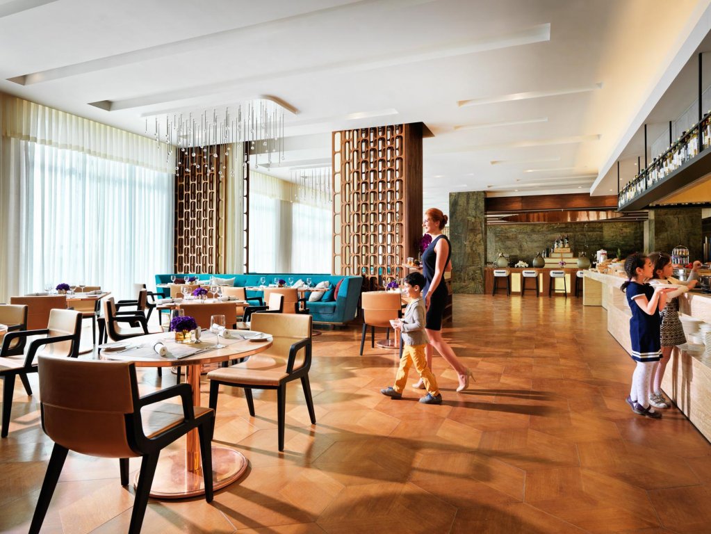 Фото Sheraton Baku Intourist