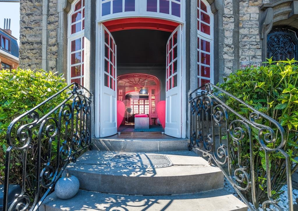 Фото Monty Small Design Hotel