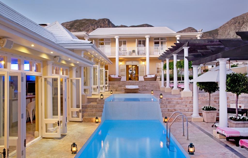 Фото Birkenhead House