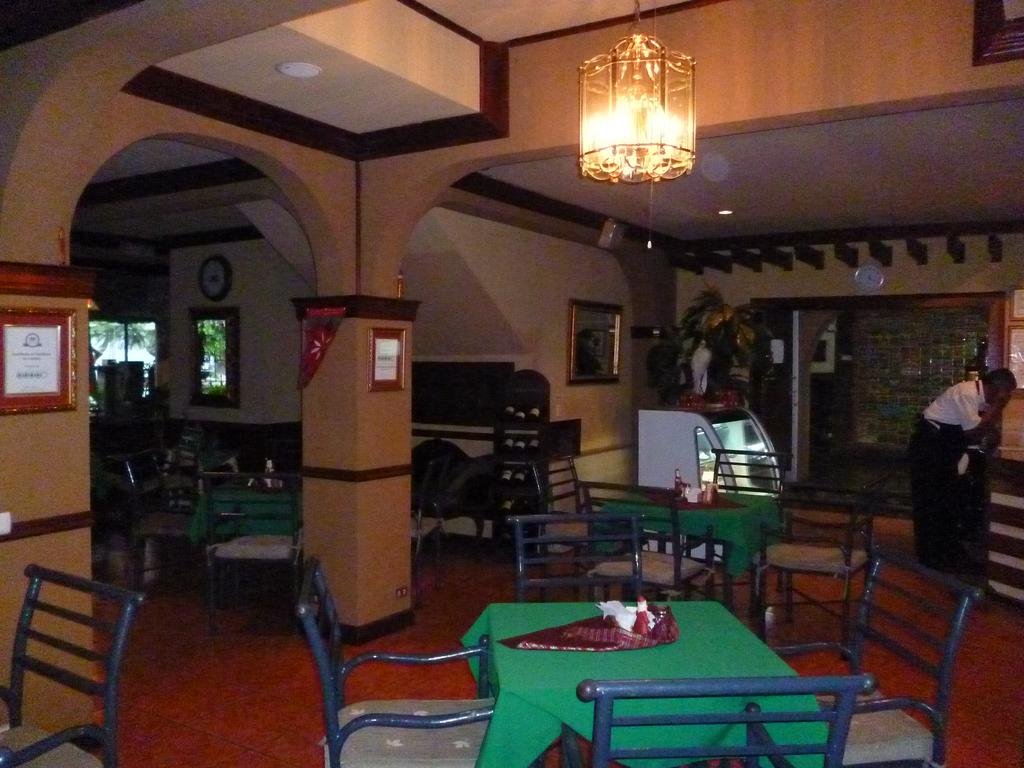 Фото Hotel Don Carlos