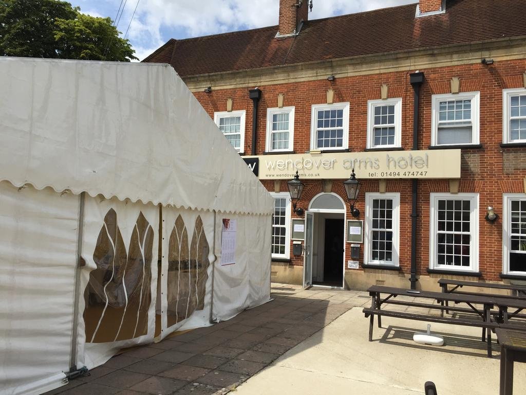 Фото Wendover Arms Hotel