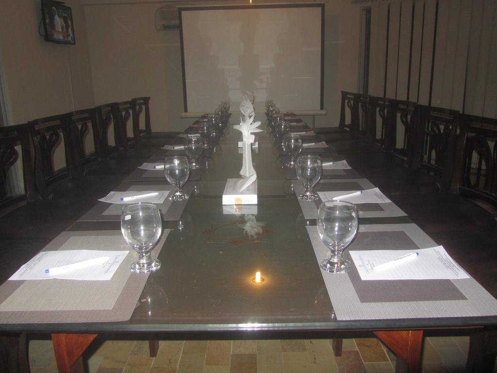 Фото Carlton Tower Hotel Lahore