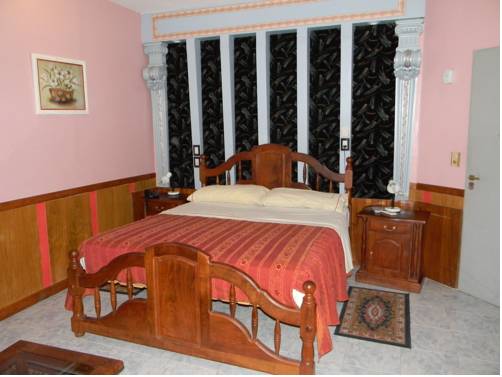 Фото Majestic Hotel