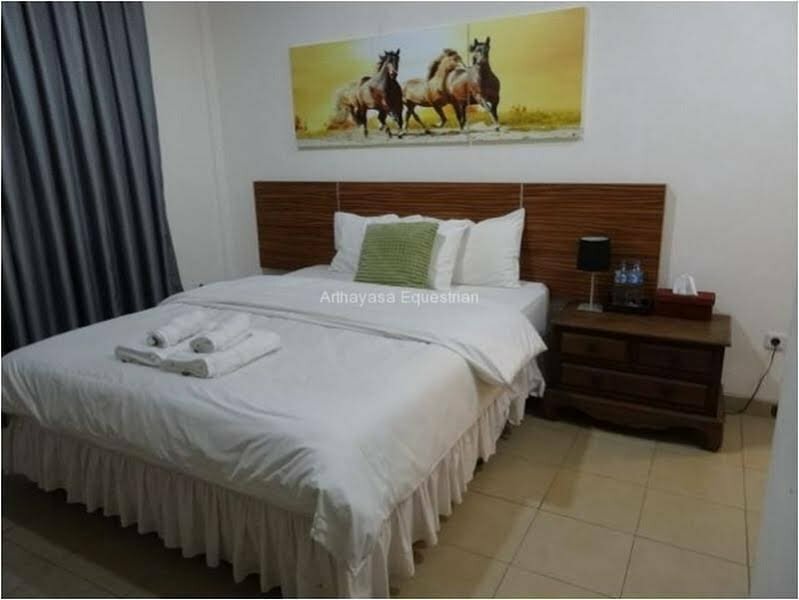 Hotel Arthayasa Guest House, Depok, photo