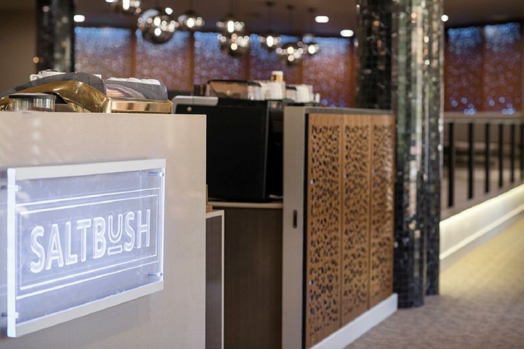 Фото DoubleTree by Hilton Hotel Alice Springs