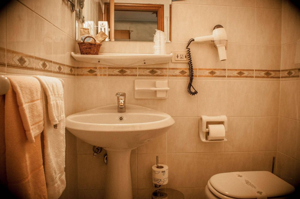 Фото Albergo Ristorante La Torre