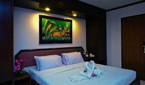 Фото Karon Cafe Inn