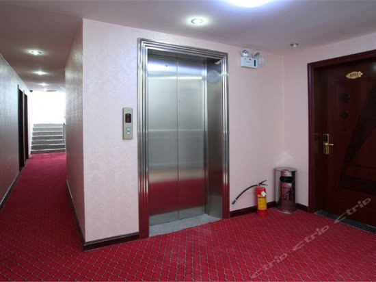 Фото Yangshuo Hao ting Business Hotel