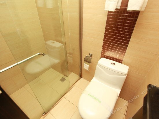 Фото Pengshan Jiaxiang Business Hotel