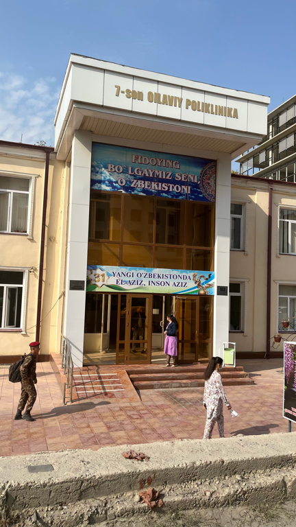 Katta kokrakli qiz jinsiy aloqa qilishni xohlardi