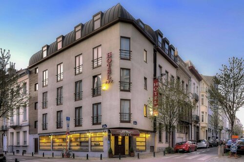 Внешний вид отеля Beverly Hills Hotel в Иксели, фото 1