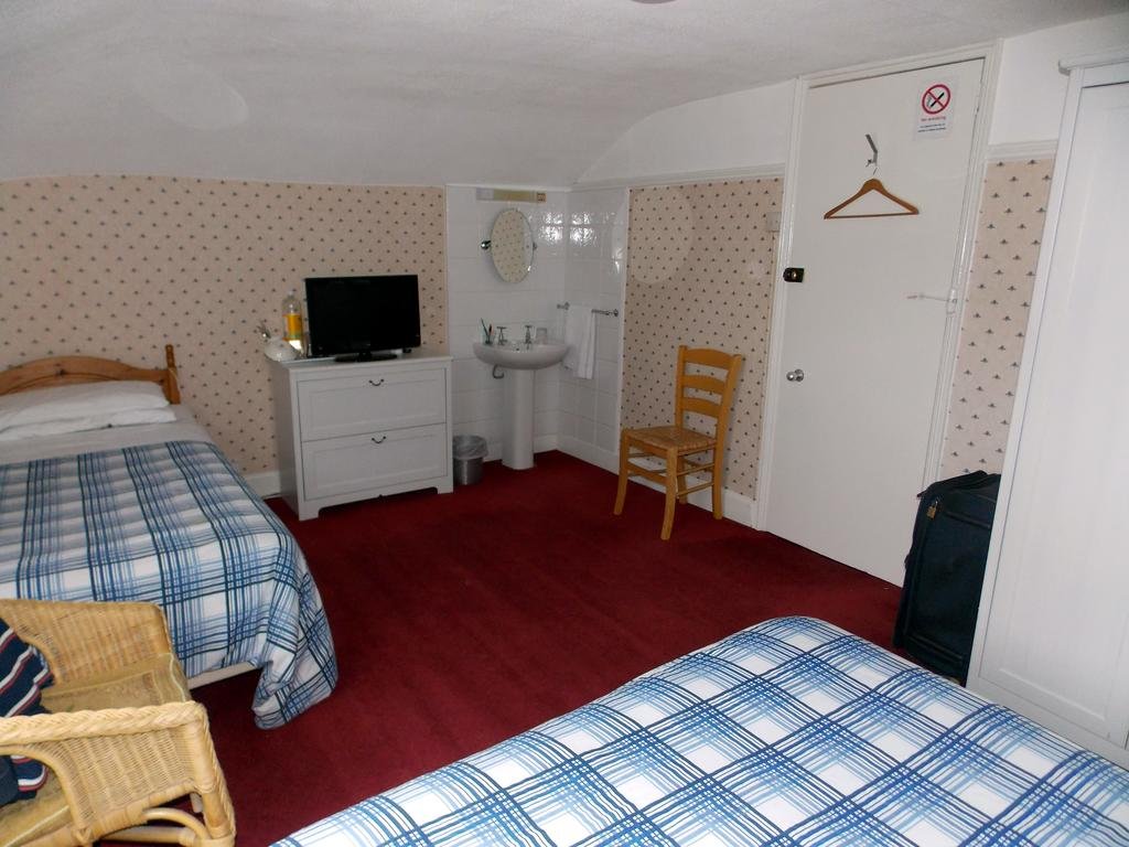 Фото Dillons Hotel - B&b