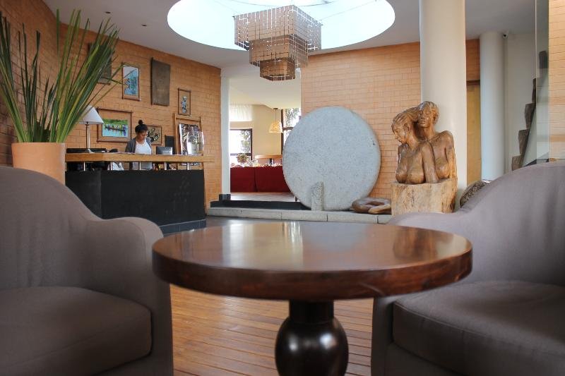 Фото Tamboho Hotel