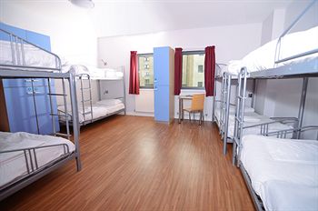 Фото a&o Edinburgh City