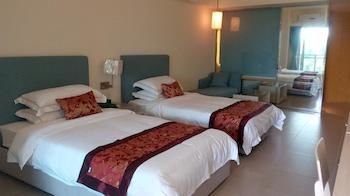 Фото Xunliao Hailia Holiday Hotel