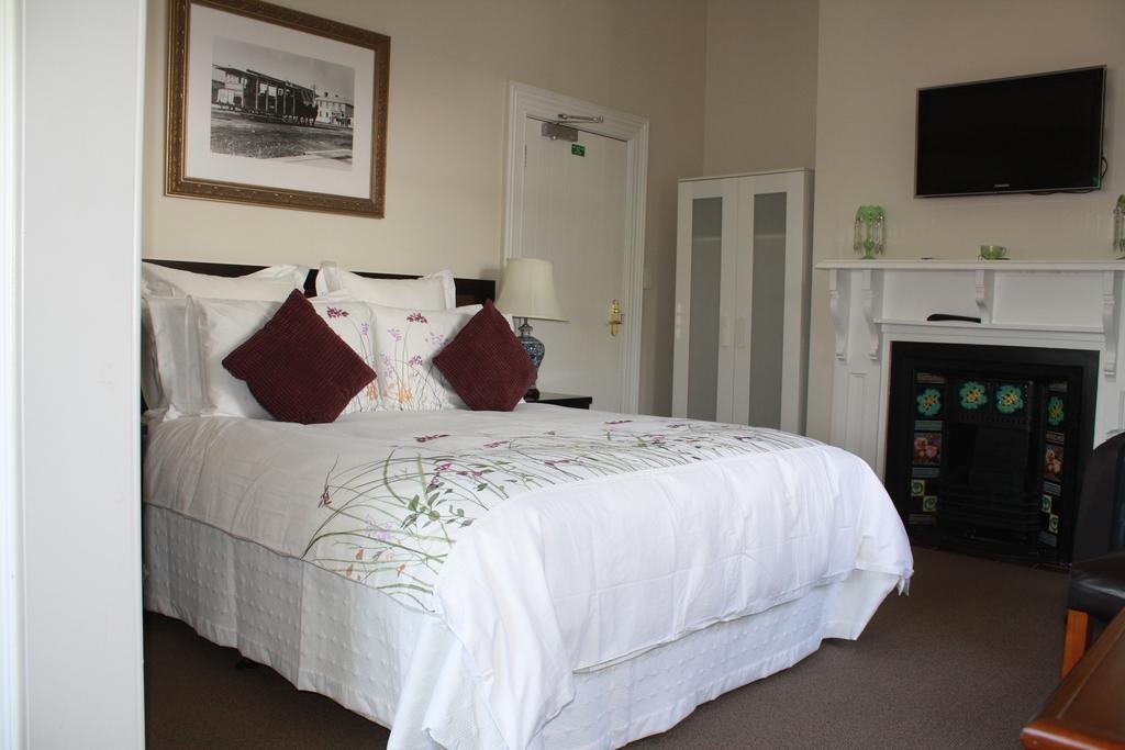 Фото Ponsonby Manor Guest House