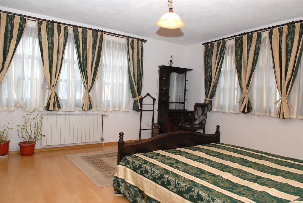 Фото Hotel Bolyarka