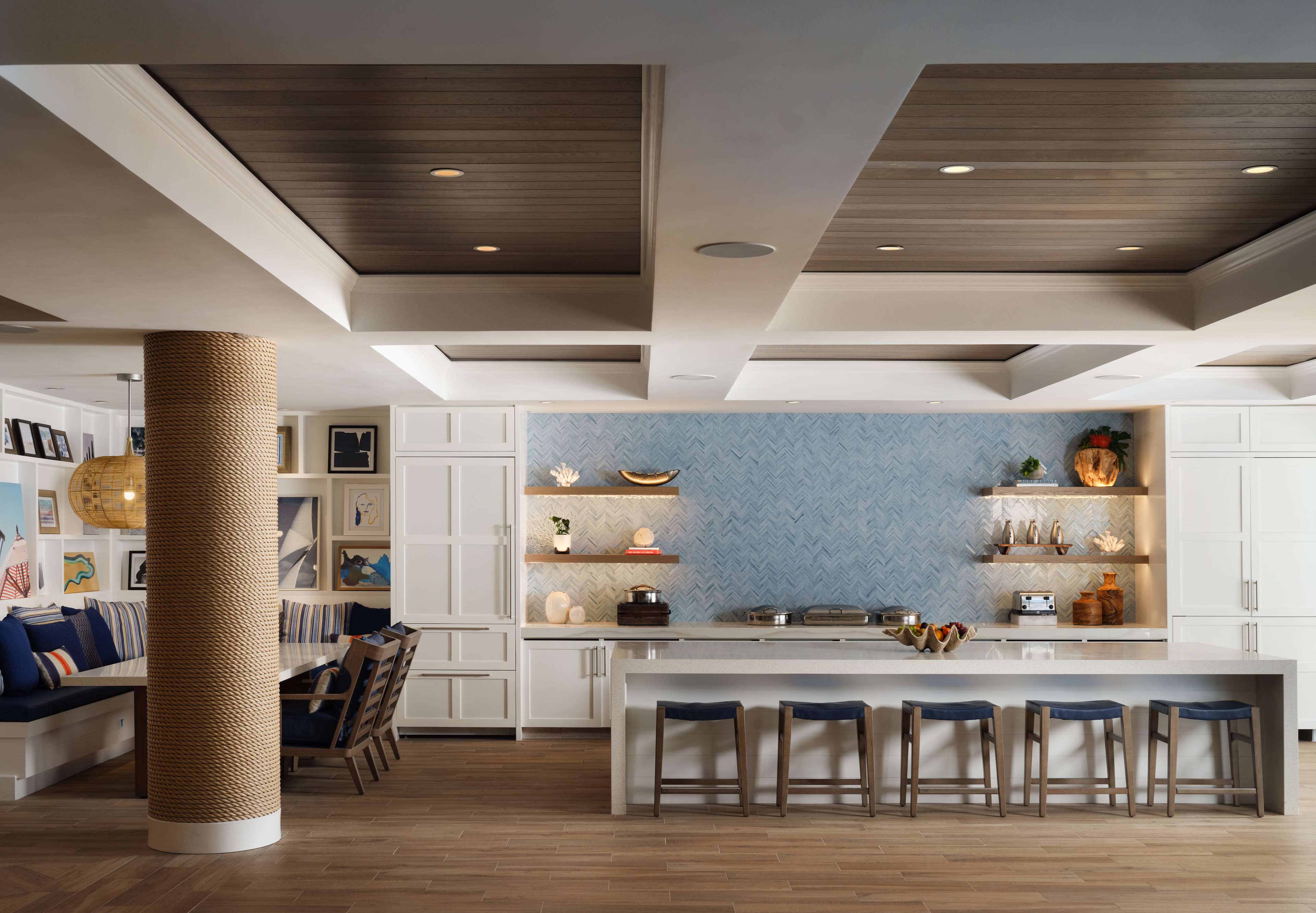 Фото Beach Village at The Del, Curio Collection by Hilton