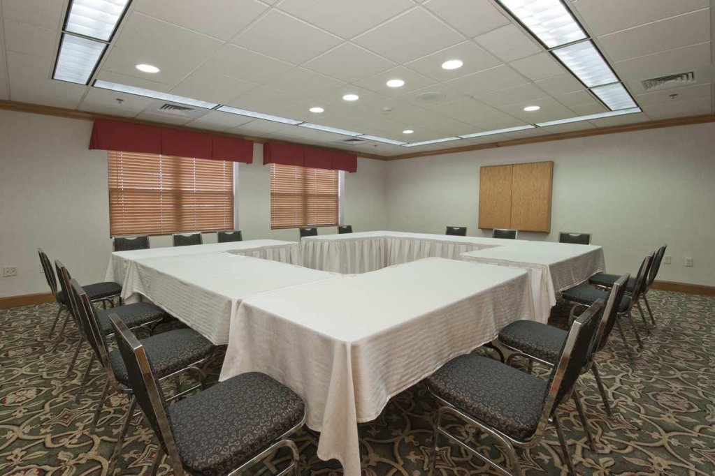 Фото Homewood Suites by Hilton Boston-Peabody