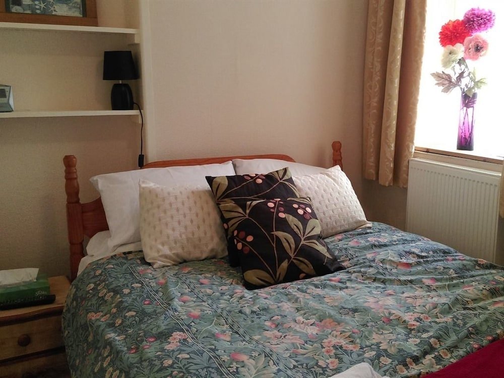 Фото Holyhead Lodge