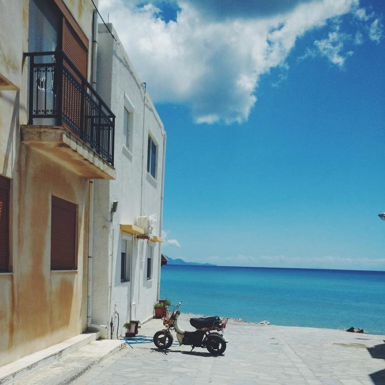 Фото отеля 2