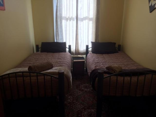 Фото Empire Hotel Backpackers