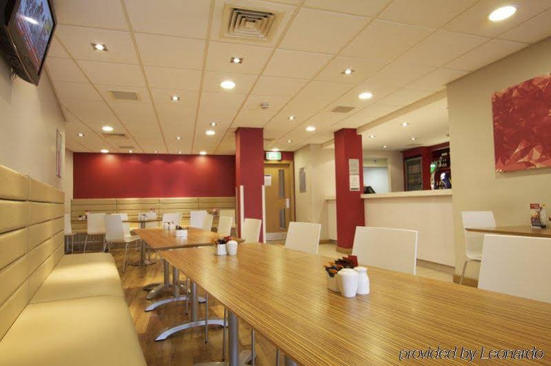 Фото Redwings Lodge Wolverhampton