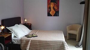 Relais de l'Alsou (Occitanie, Aude, Arrondissement de Carcassonne, Labastide-en-Val, Route de Villar), hotel