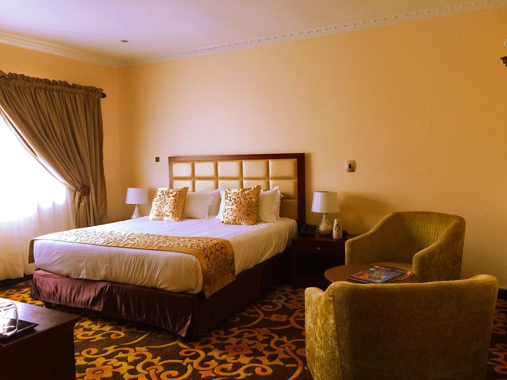 Фото отеля 2