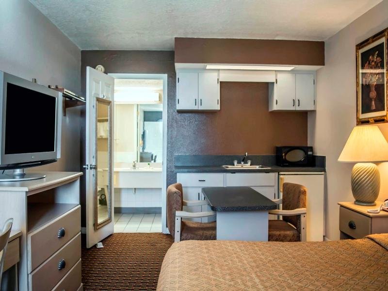 Фото Rodeway Inn