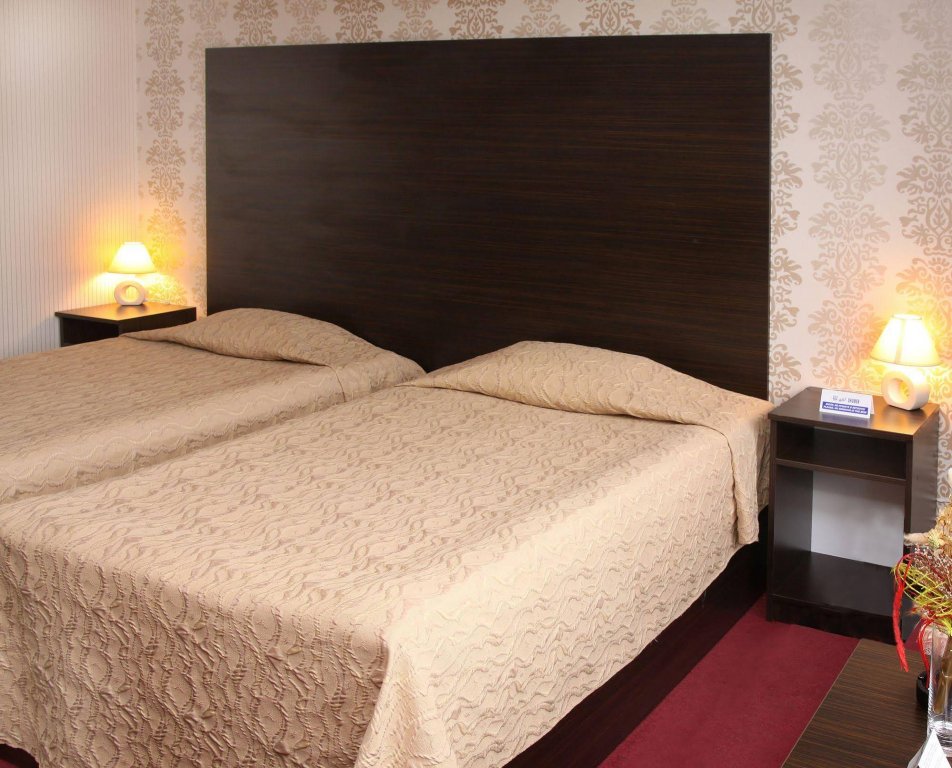 Фото Grand Hotel Shumen