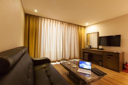 Фото Haema Hotel