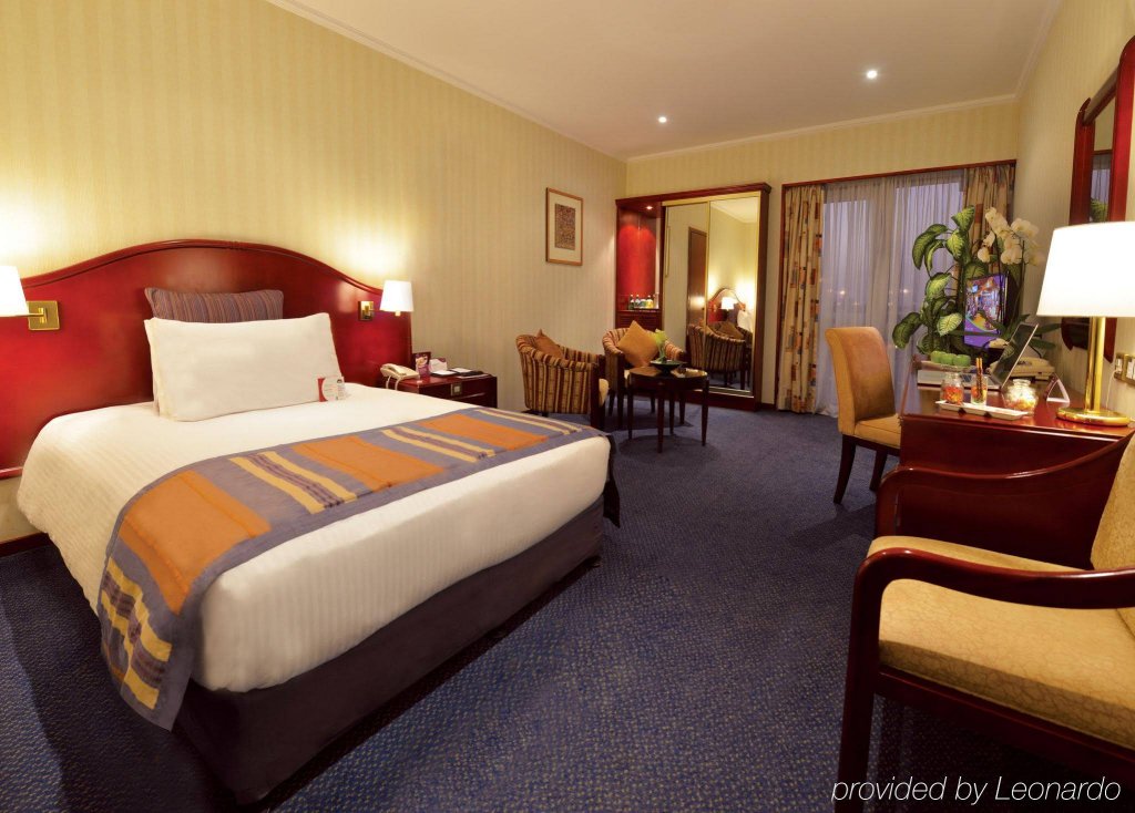 Фото Crowne Plaza Bahrain